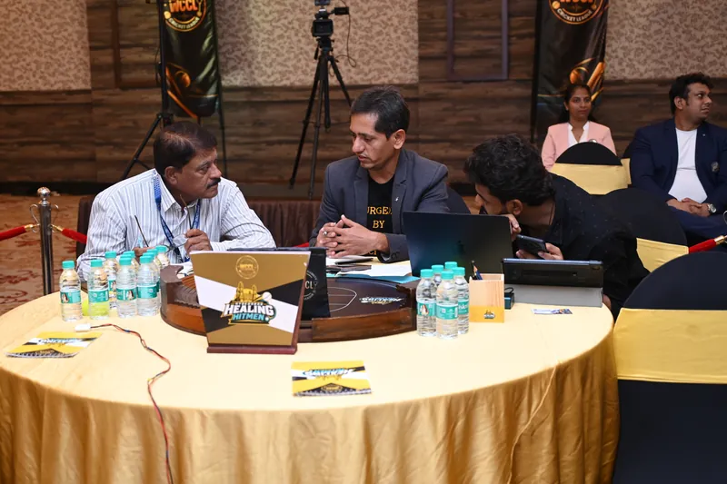 WCCL Season I Grand Auction — Pune — photograph 17 of 66